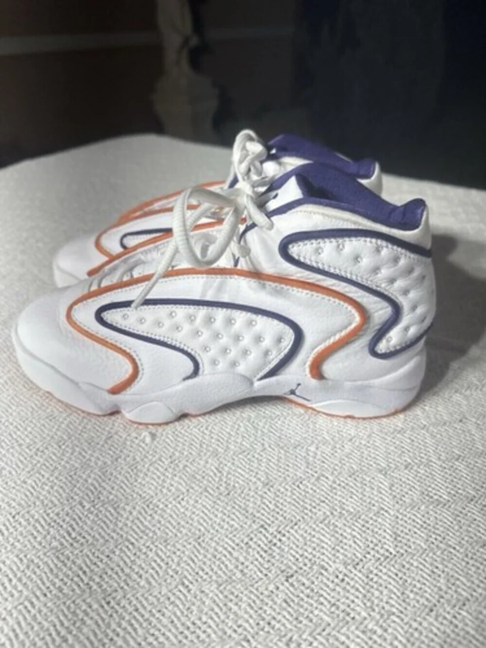 Wmns Air Jordan OG 'Suns' Sneakers